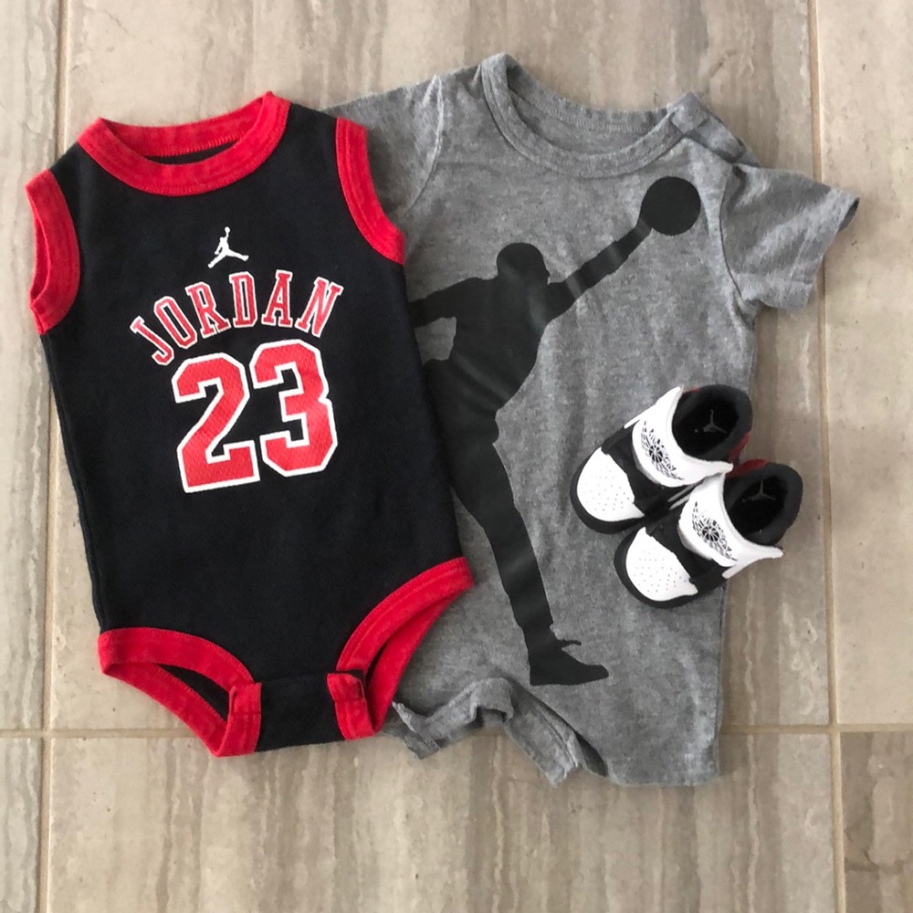 Baby Jordan Outfit w/ shoes